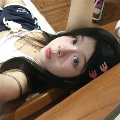 蓝色眼影